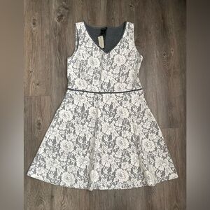 Ann Taylor Lace Jersey Sleeveless V-neck Dress White /Gray 10